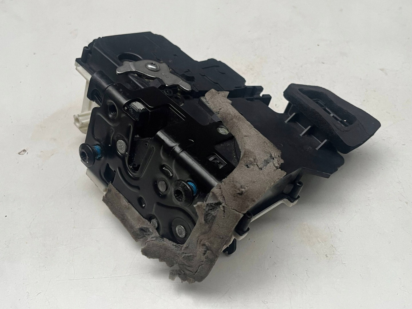 AUDI A6 C8 lock door right rear part 4K0839016P @M