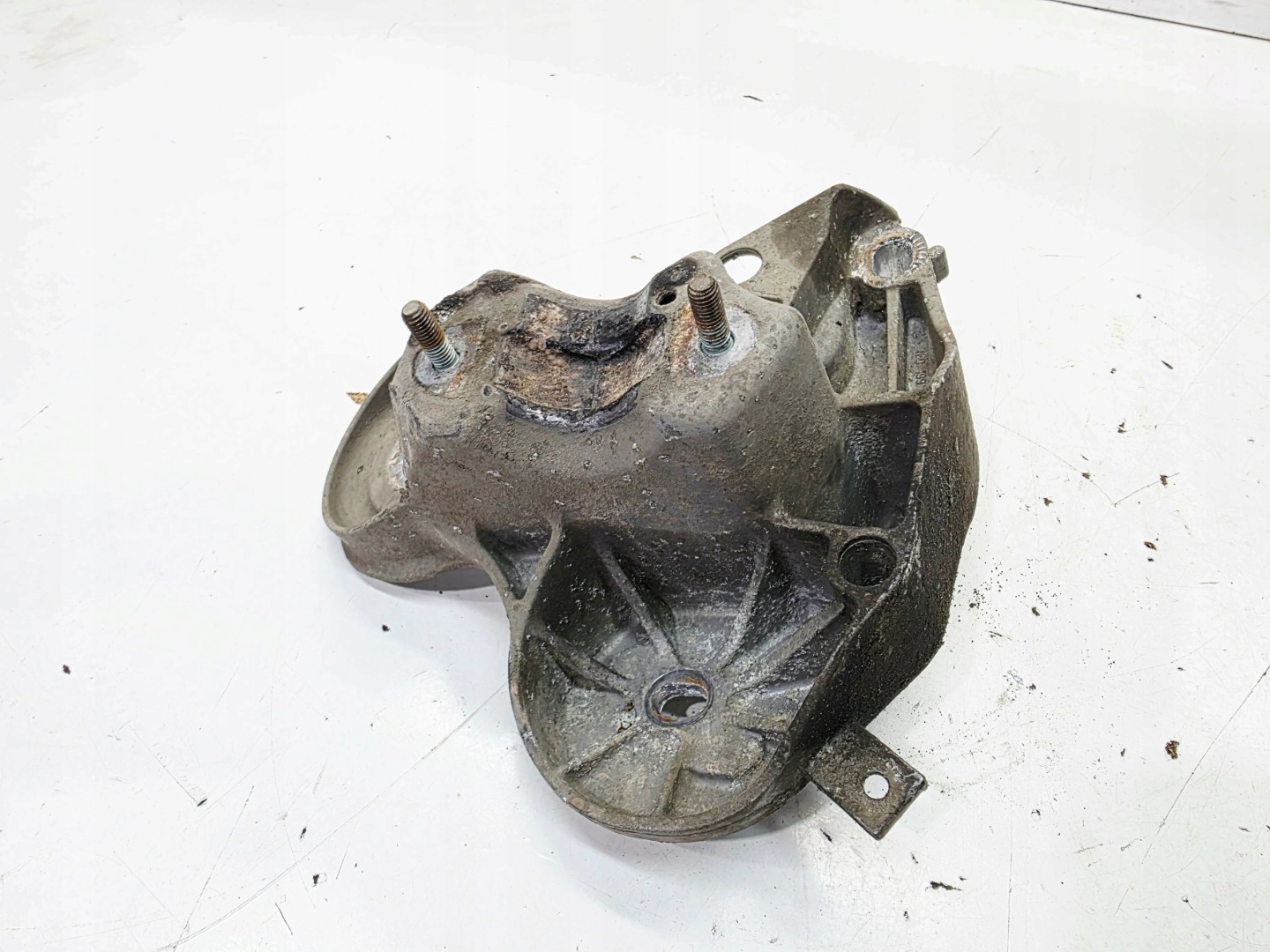 supporto staffa airbag motore destro AUDI A6 C6 4F0199352E