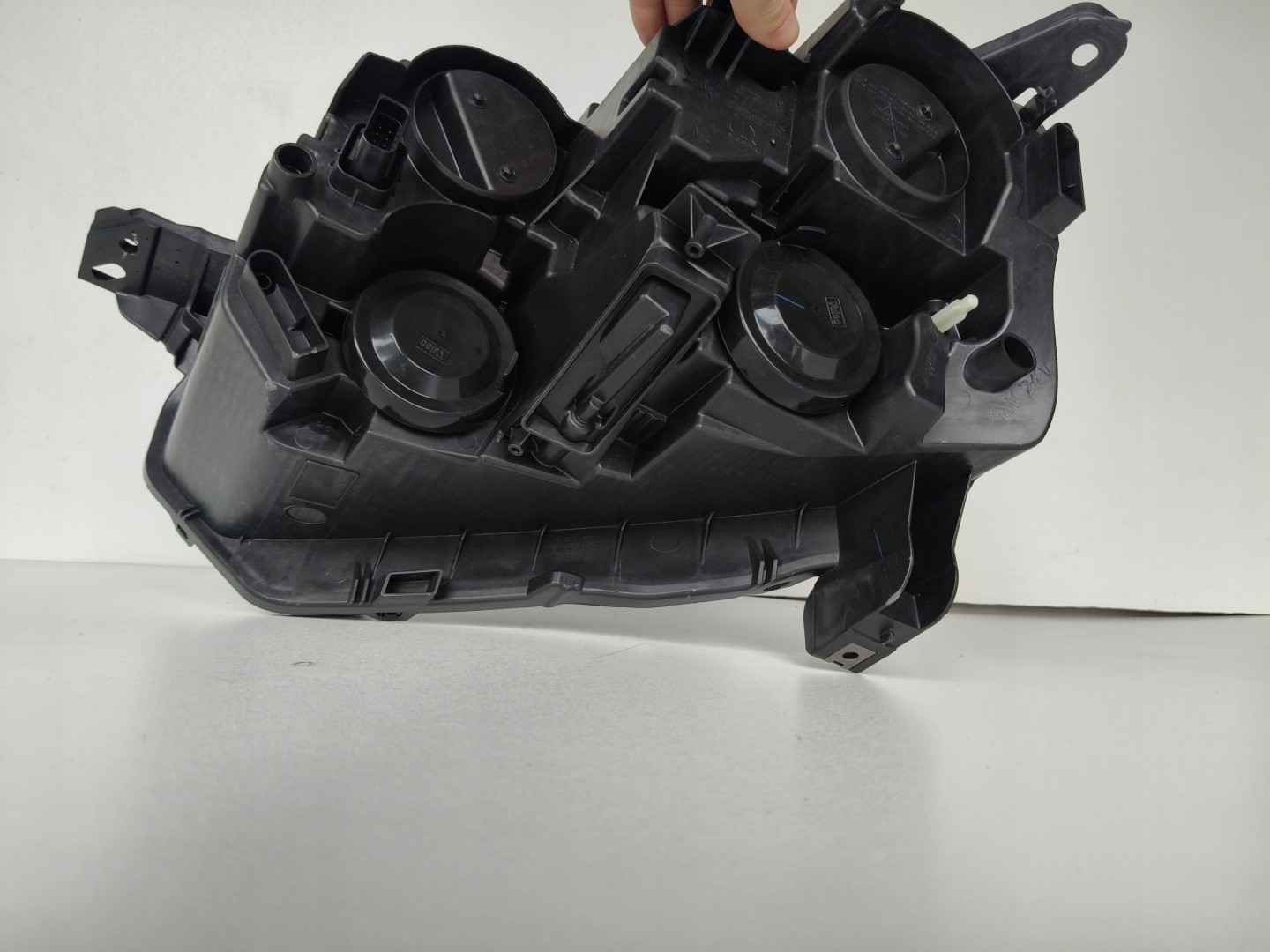light right REFLEKTOR PEUGEOT PARTNER IV 24- LIFT LED