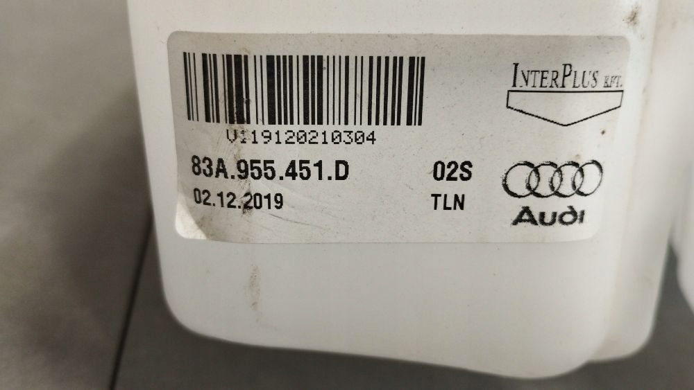 Audi Q3 F3 83A washer fluid tank pompki 83A955451D