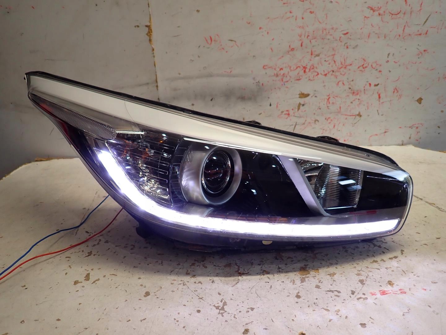 light front front right KIA PRO CEED II GT 2012-2018 XENON 92102-A2390