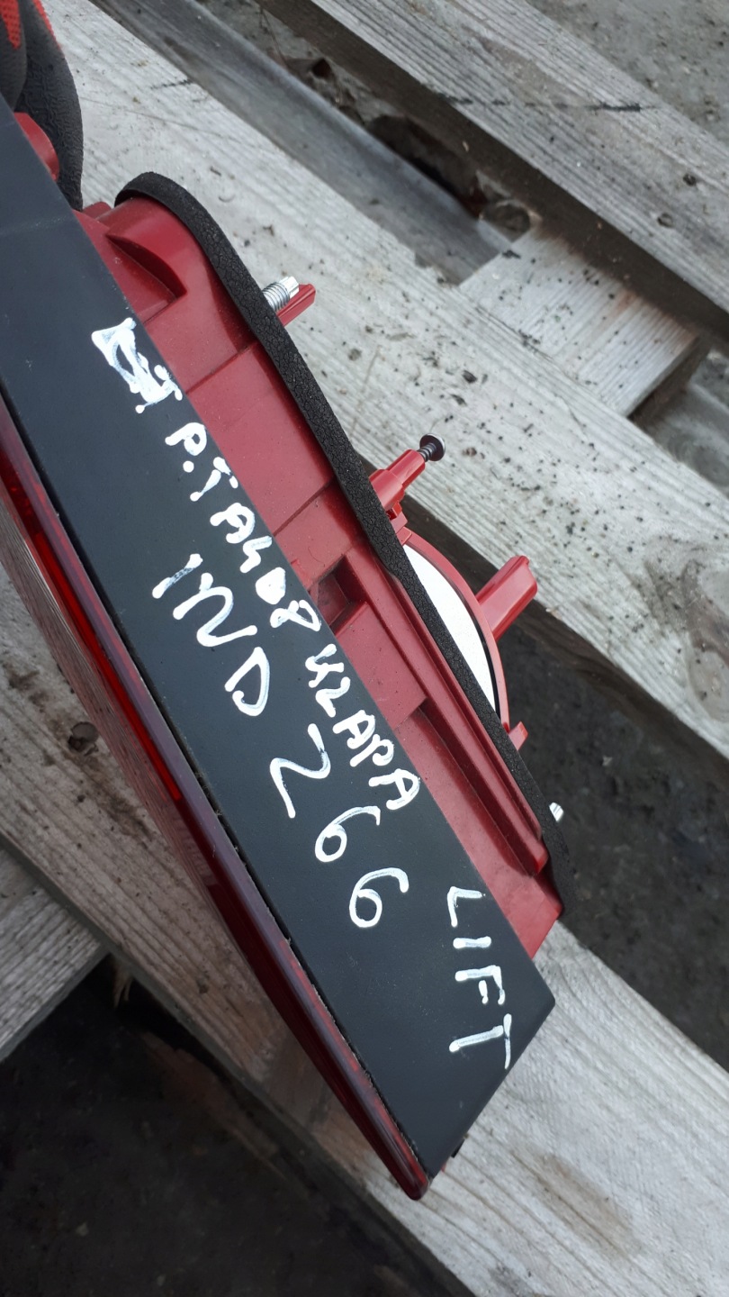 A4 B8 LIFT light right rear part sedan trunk door