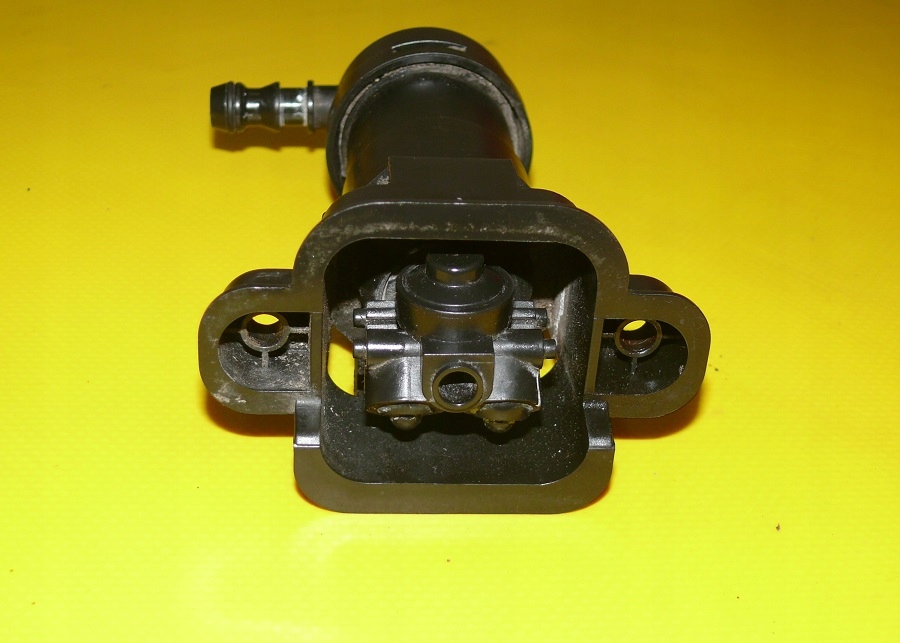 washer XENON right front AUDI A4 B6 01-04