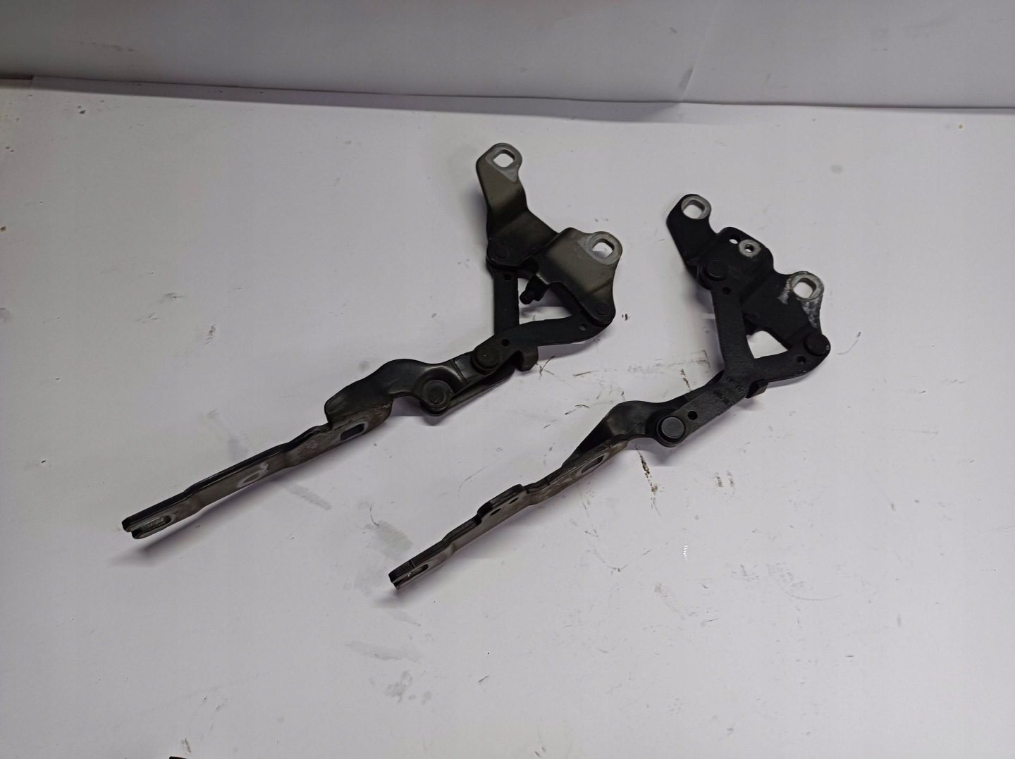 Charnières capot BMW E81 E87 E90 E91 7115264 komplet