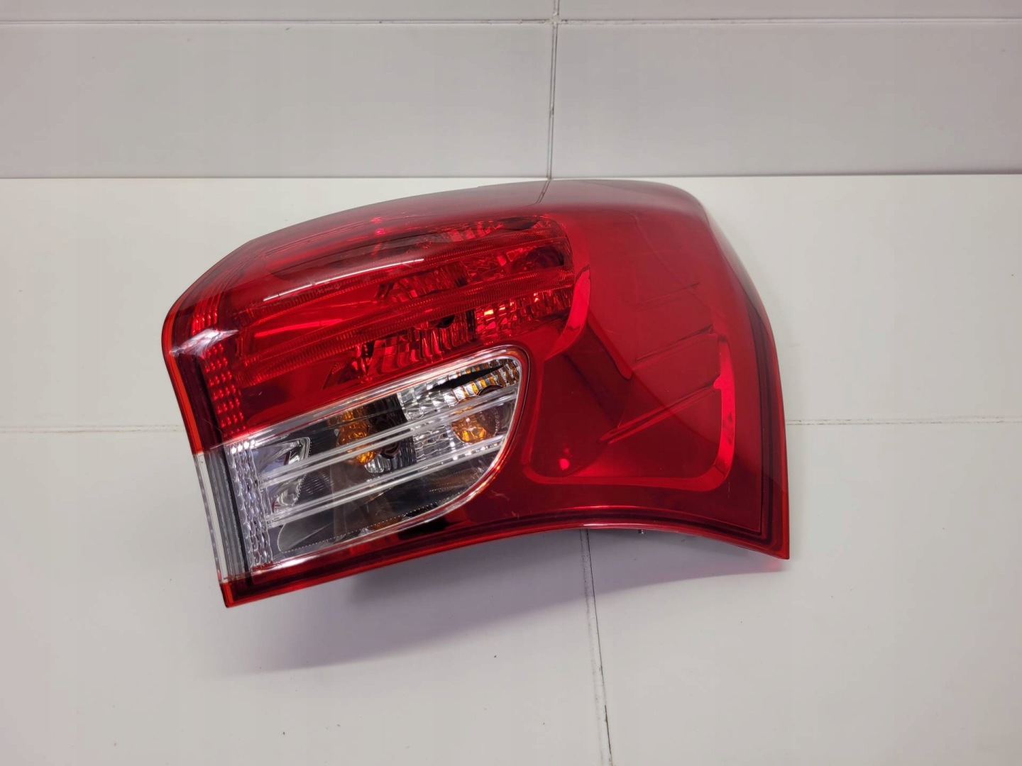 light rear right side Hyundai ix20 facelift 2016 92402-1K0