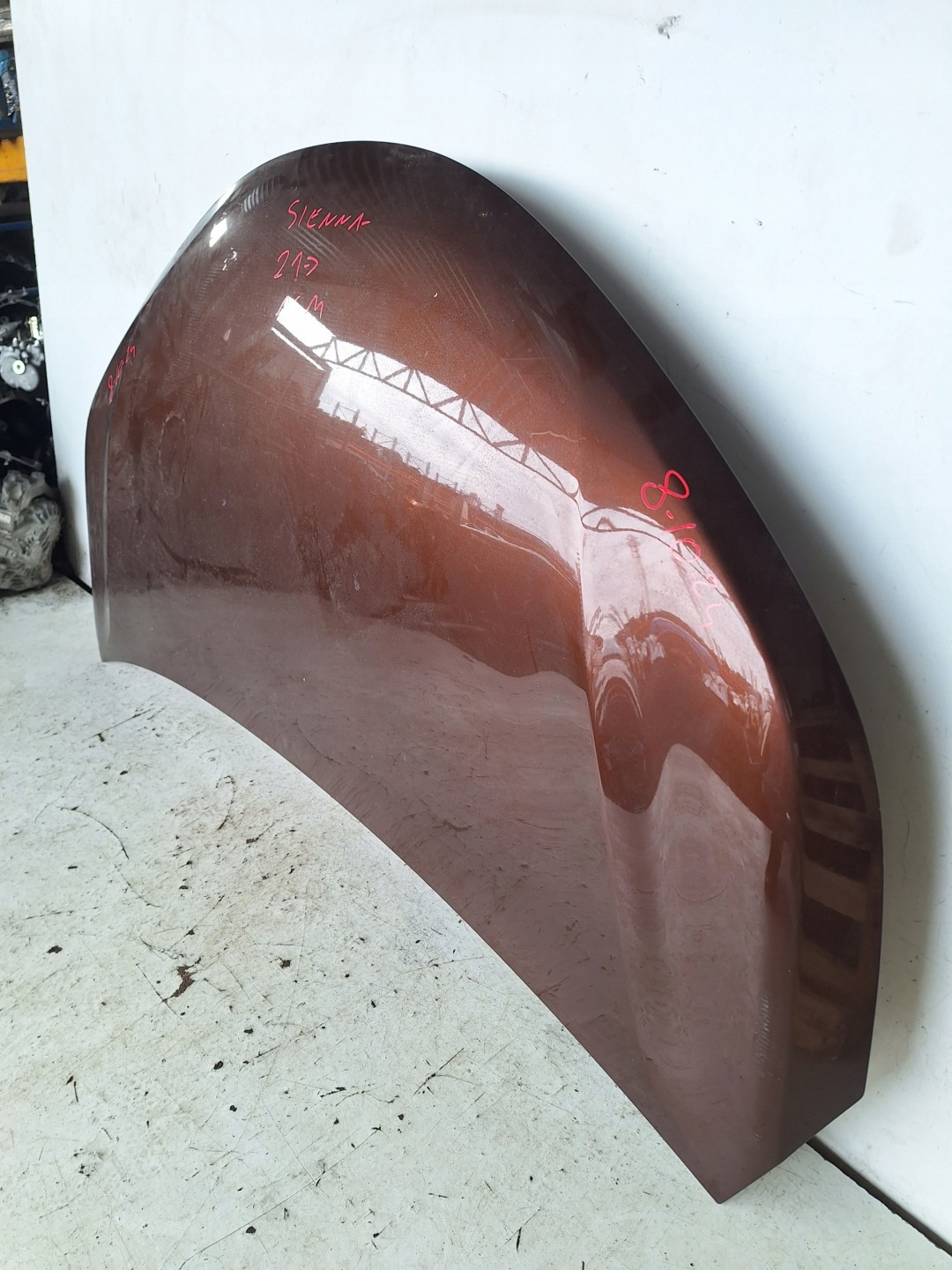 TOYOTA SIENNA 2022-> Capot 4U3