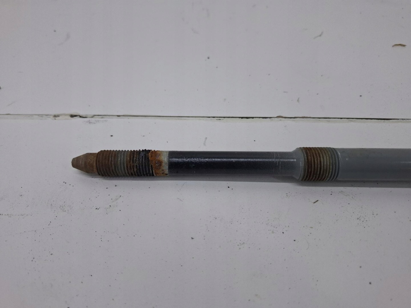 Vis Fixation sanek Avant Mazda 6 2 facelift GH 2011