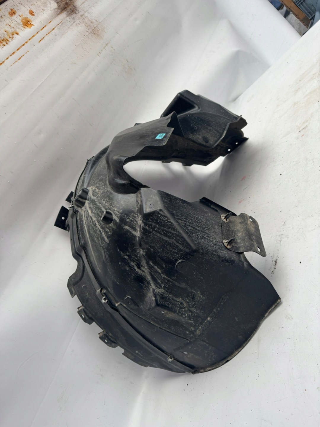 FORD RANGER VI MK4 mudguard right front front P1WB-16A562-A