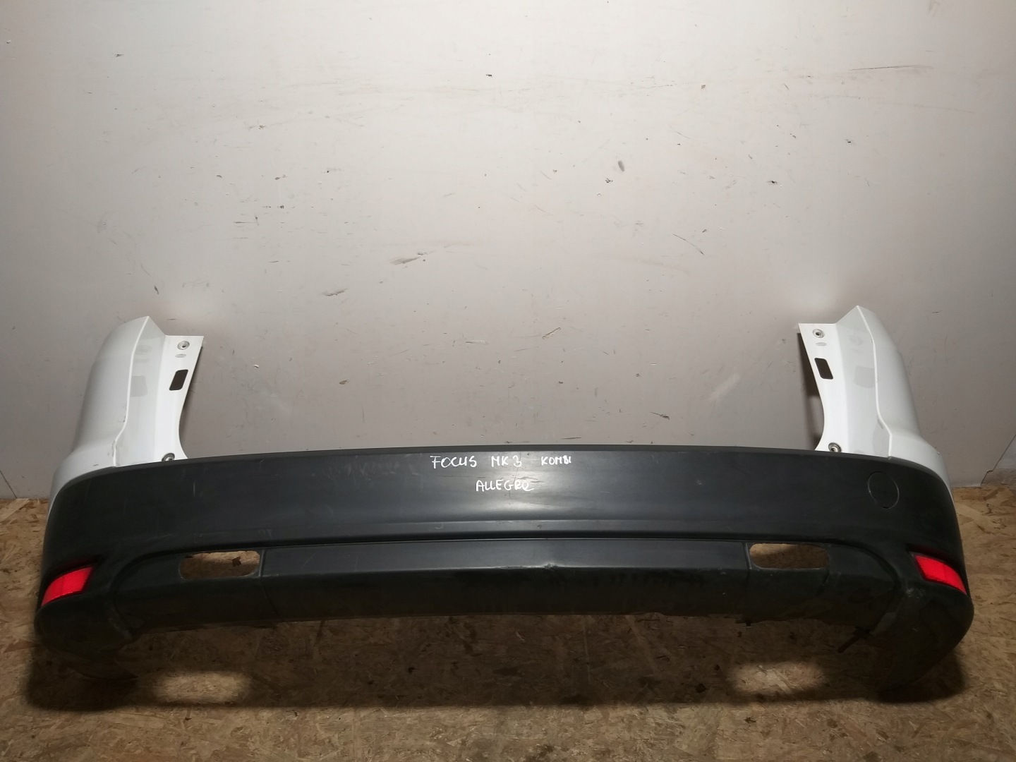 Stoßstange heck Ford Focus MK3 Kombi