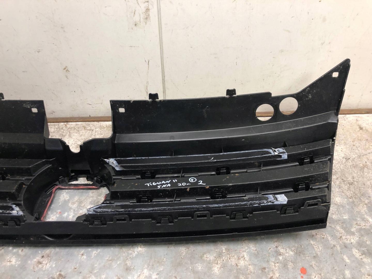 Grill Grill VW TIGUAN II 5NA