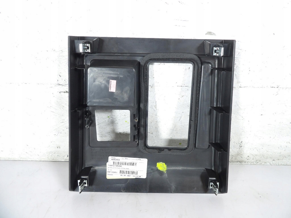 DODGE NITRO kryt kulisy P1EF521DVAC