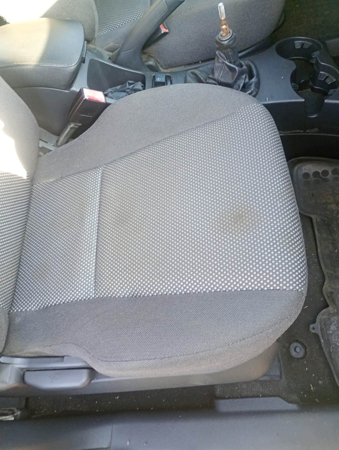 sedačka pravý spolujazdca Kia Sportage 2 II 04-10