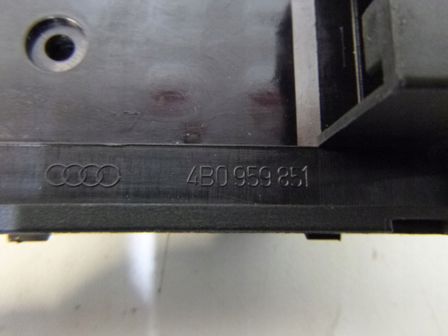switch panel of the window left Audi A6 C5 04r.