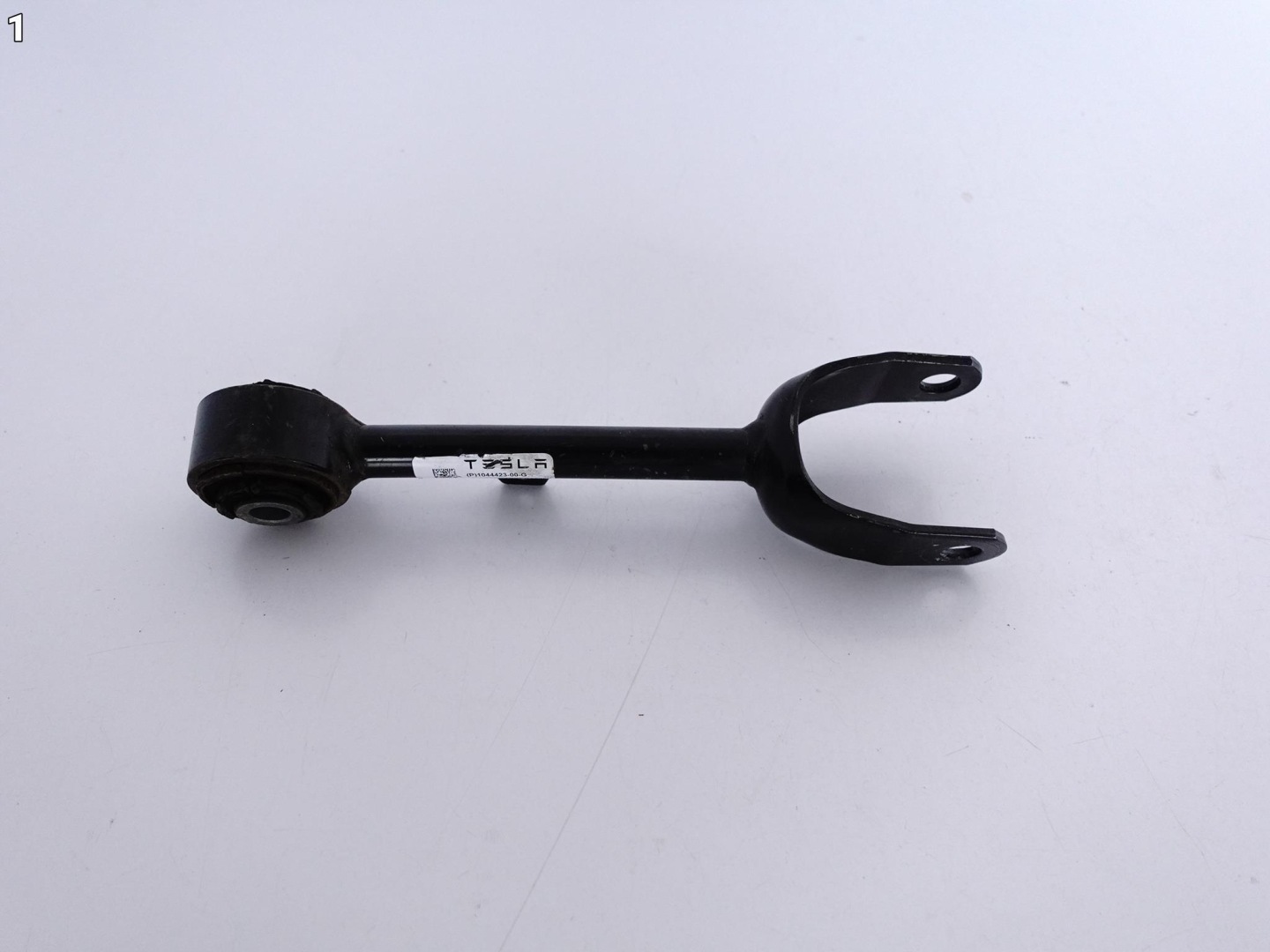 TESLA MODEL 3 Y 17-23 LIFT arm upper rear part right=left