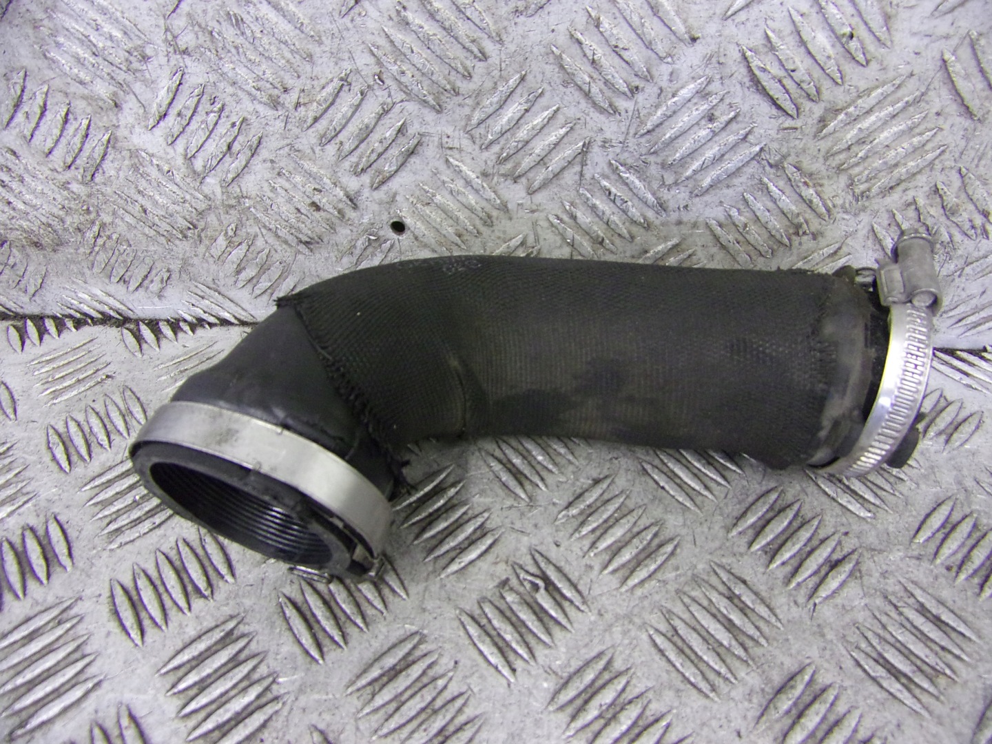 rohr Schlauch intercooler turbo AUDI A4 B6 2.5 TDI 8E0145737