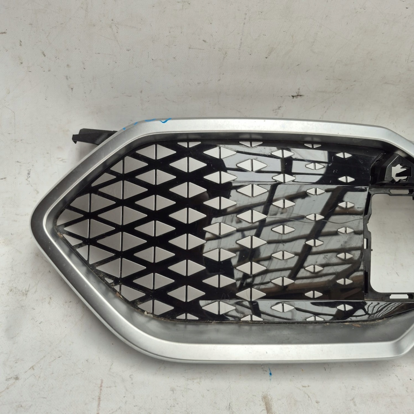 BMW X2 IX2 U10 23- grill grille radiator 5A4B3D3