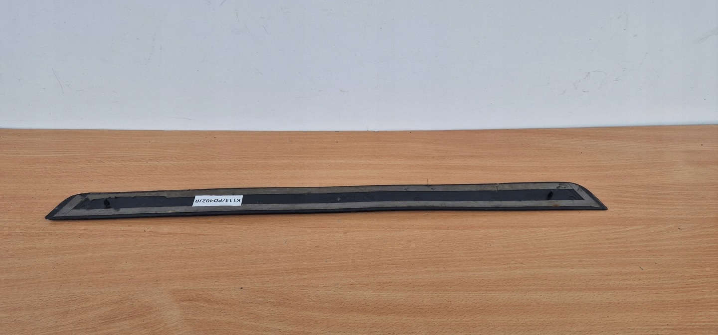 AUDI A5 8T left moulding cap threshold STOPIEN