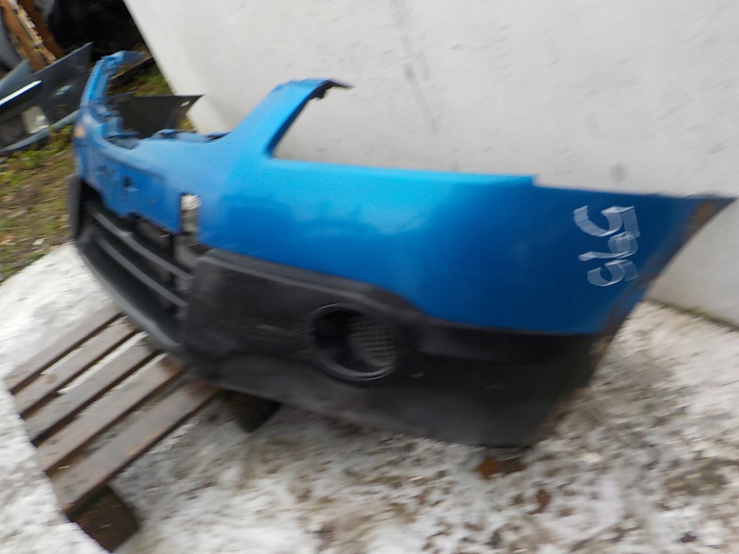 595 NISSAN QASHQAI J10 nárazník předek přední