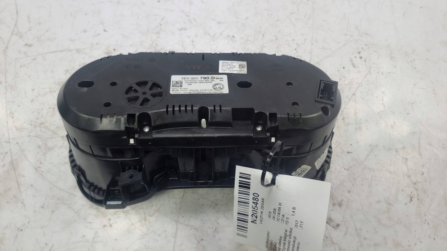 dials clock 5E0920780D SKODA OCTAVIA III
