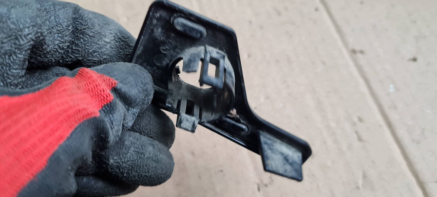 A6 C7 4G LIFT bracket holder KOSZYCZEK right front 4G0919268K