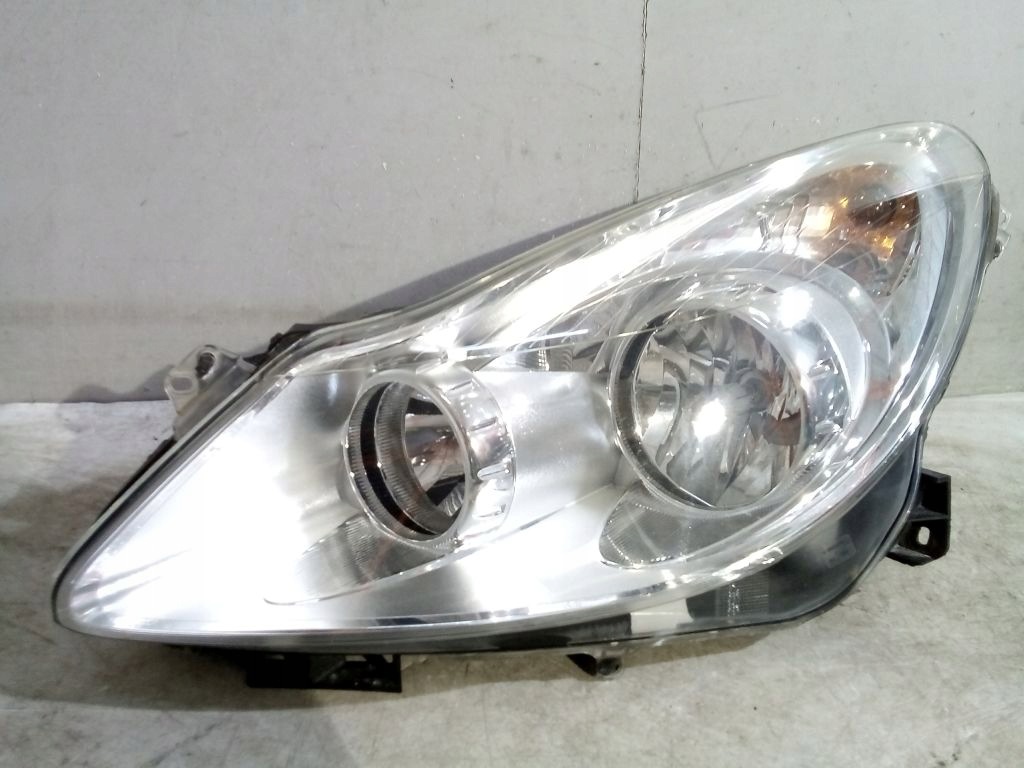 Opel Corsa D feu gauche avant avant 13186381