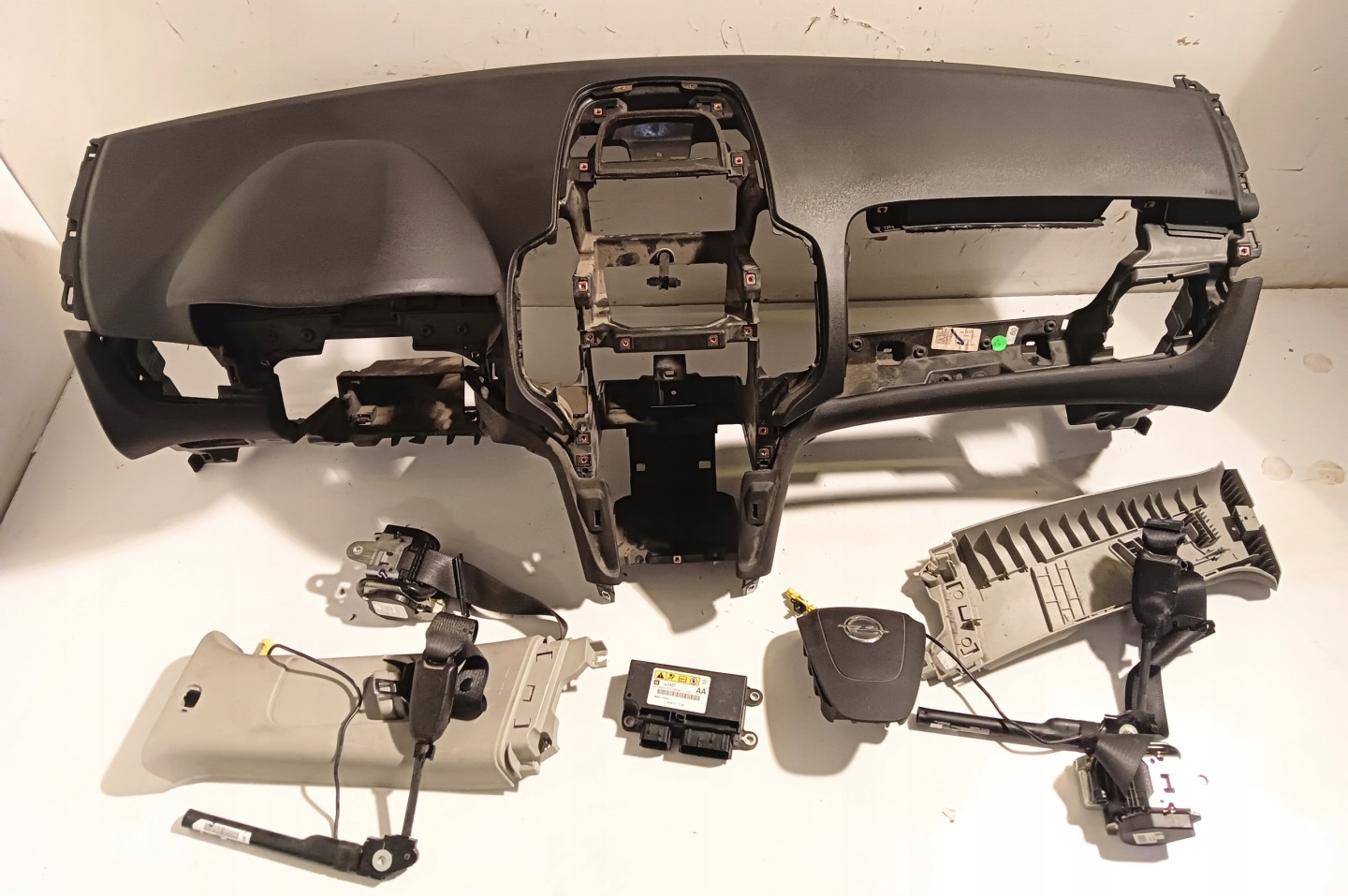 console dashboard opel Zafira c
