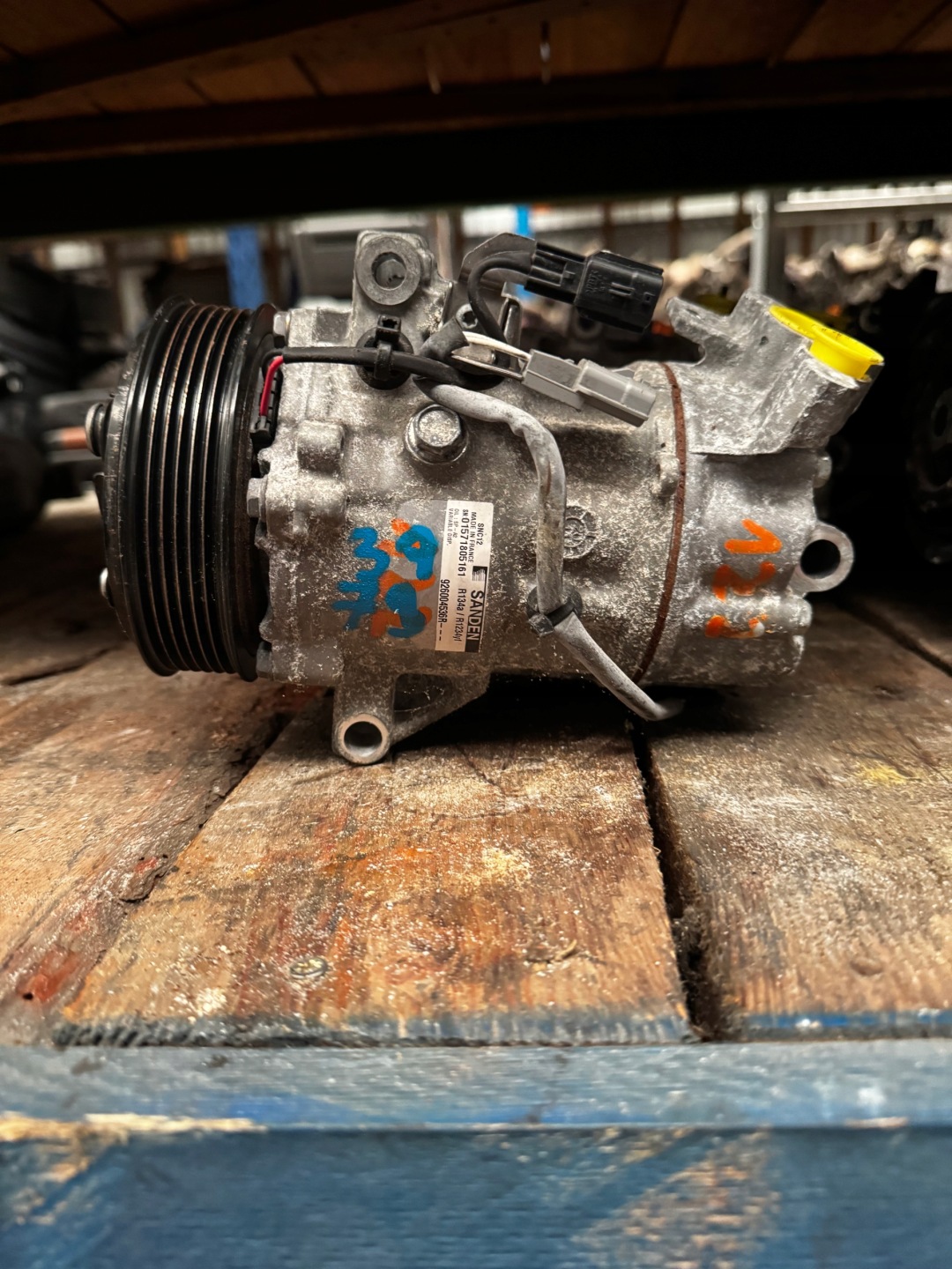 3979. pumpa klimatizaci RENAULT 926004536R