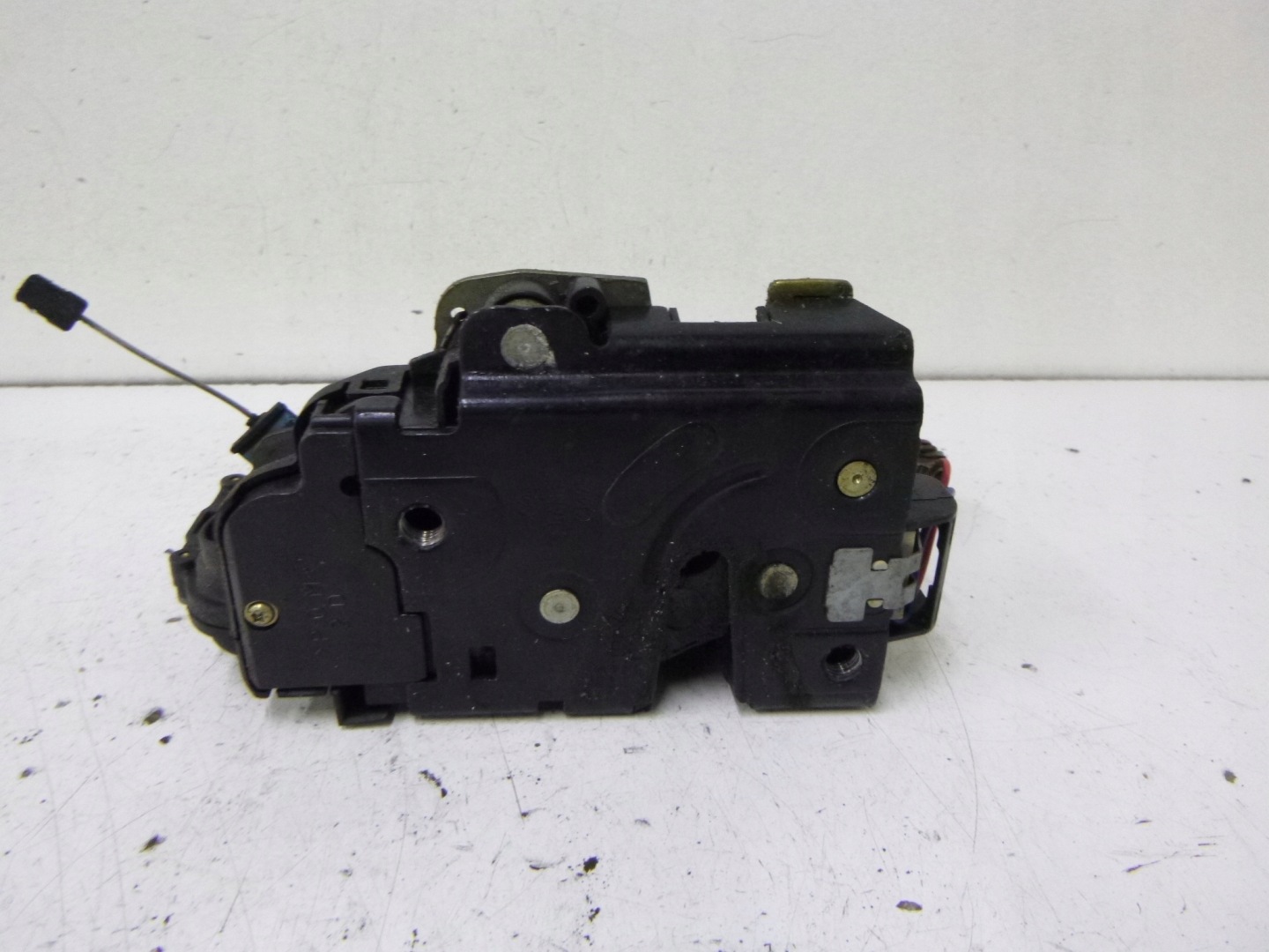 lock front right Skoda Octavia 2000r.