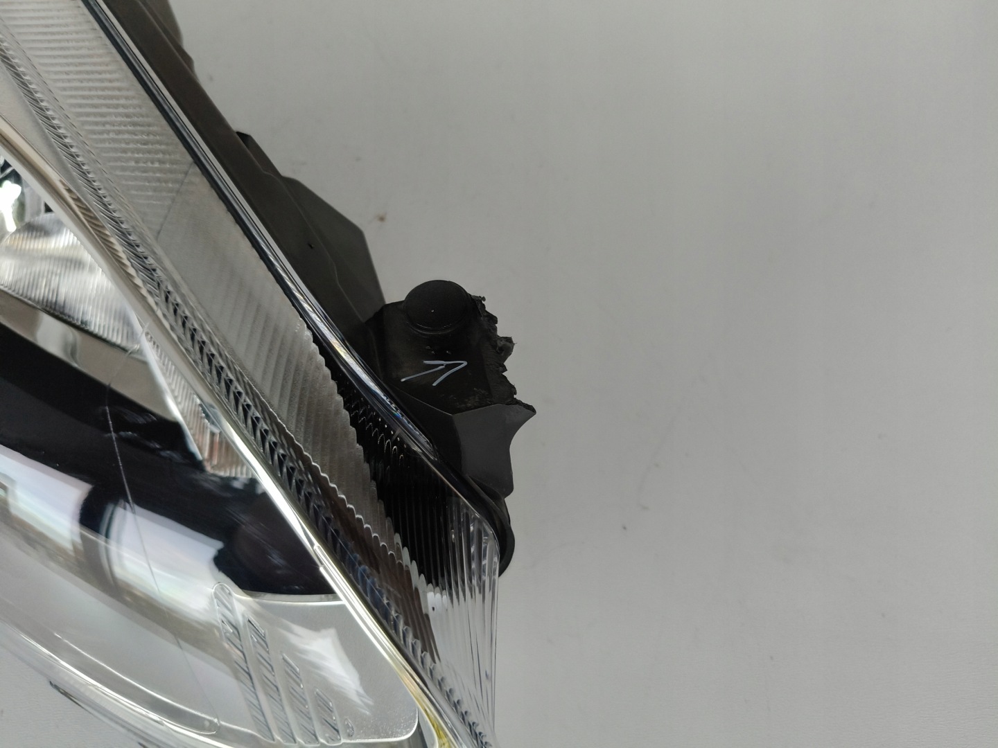 light right REFLEKTOR FORD FIESTA MK8 17- LED