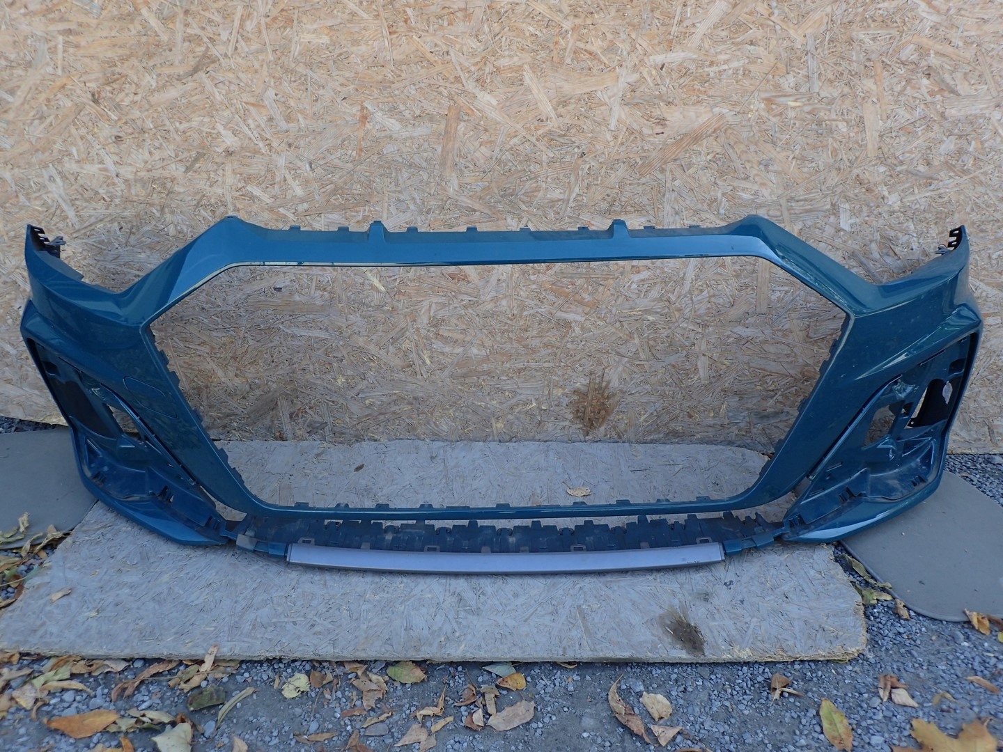 bumper front front AUDI A1 2 II 82A S LINE 18