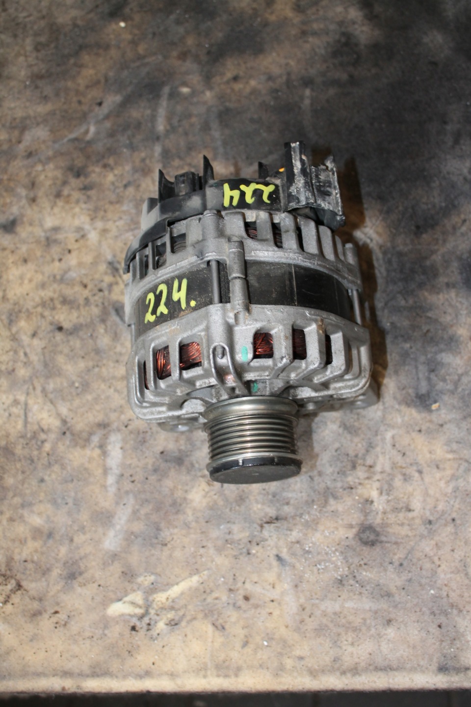 224.alternatore RENAULT 2717353B