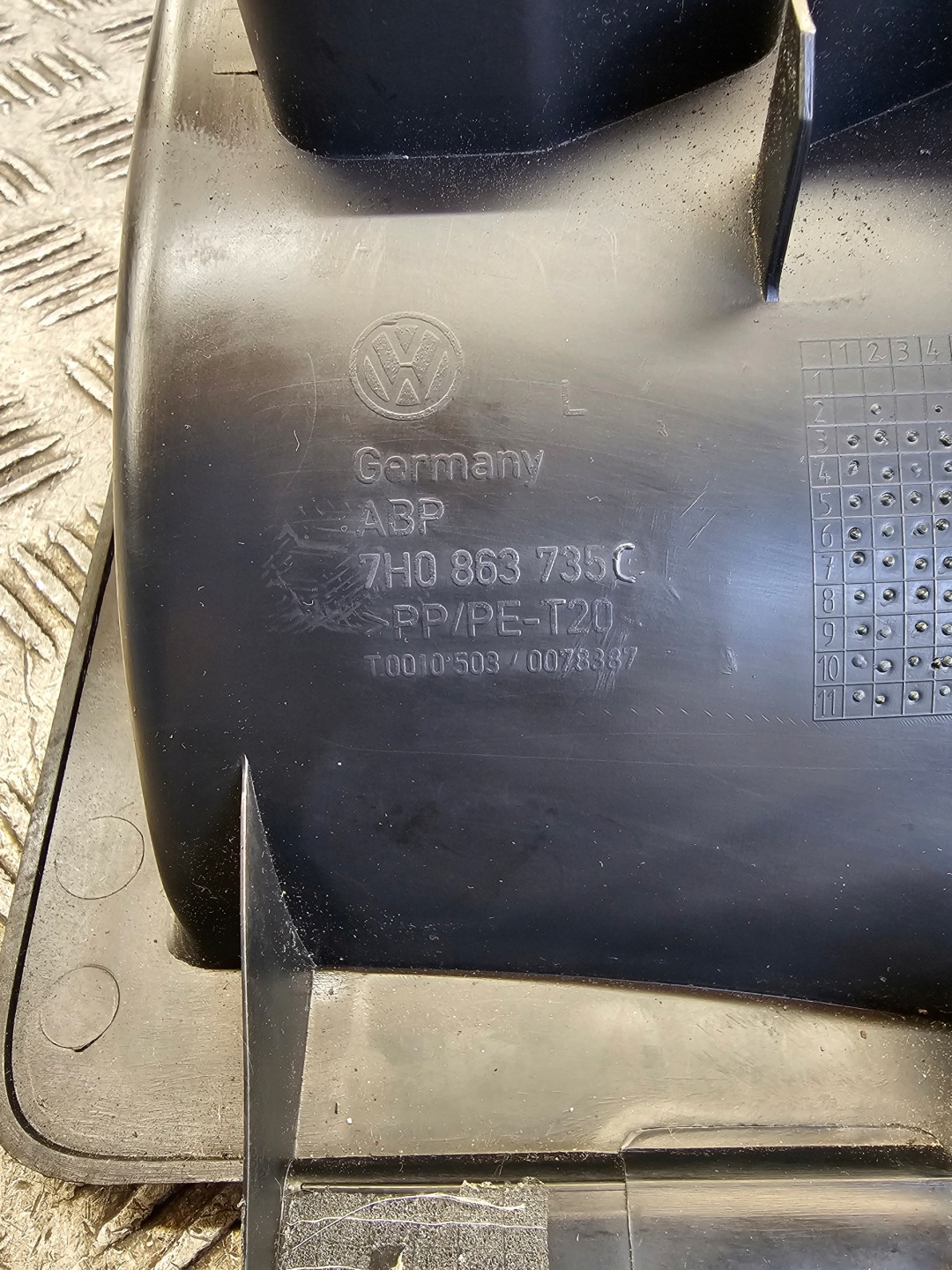 VW T6 TRANSPORTER 2.0TDI STOPIEN cap left 7H0863735C