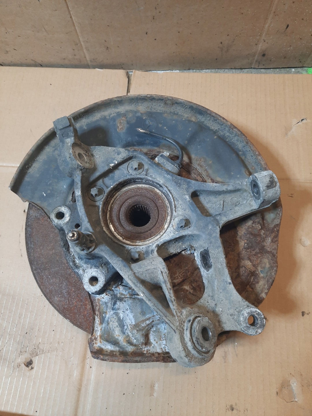 Mozzo FUSELLO perno mozzo sinistra posteriore MERCEDES E220 CDI