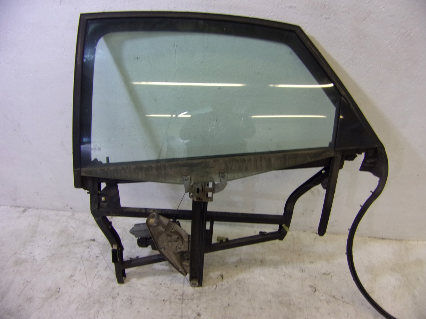 ELE Mécanisme Vitres Gauche Arrière AUDI A6-C5 4B0959801B
