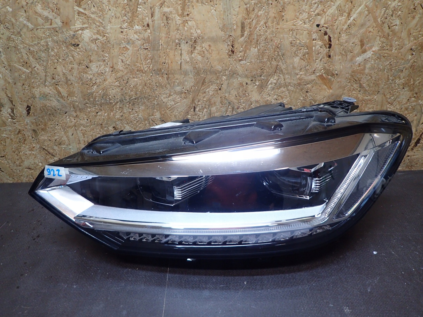 LIGHT FRONT LEFT VW TOURAN FULL LED 15- 5TB941081A