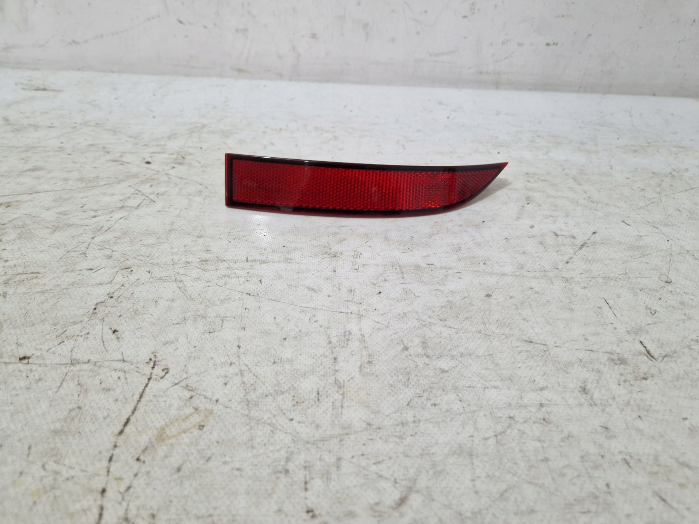 AUDI A6 C8 ODBLASK der Stoßstange links heck hinten 4K0945103E