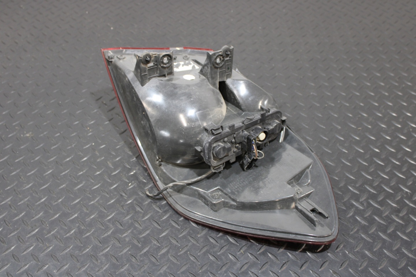 light left rear part BMW 2 F45 ACTIVE TOURER 7311029
