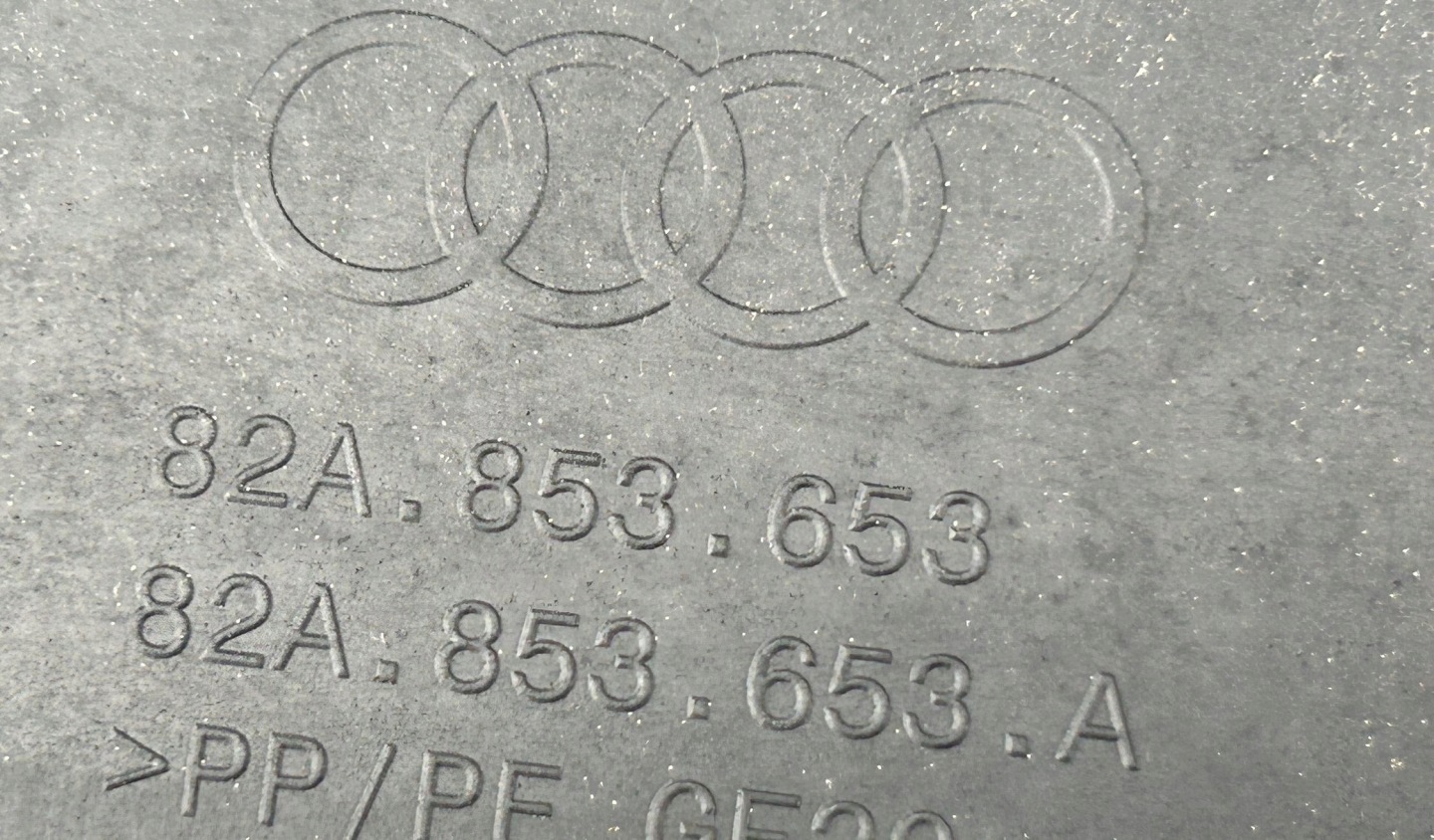 maska maska nárazníku předek AUDI A1 II 82A PDC 82A853653