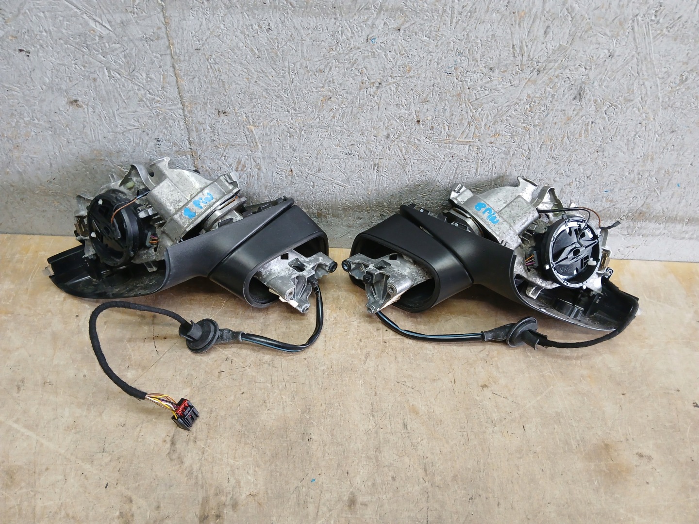 Spiegel links oder rechts VW TOUREG 7P 10- 8PIN