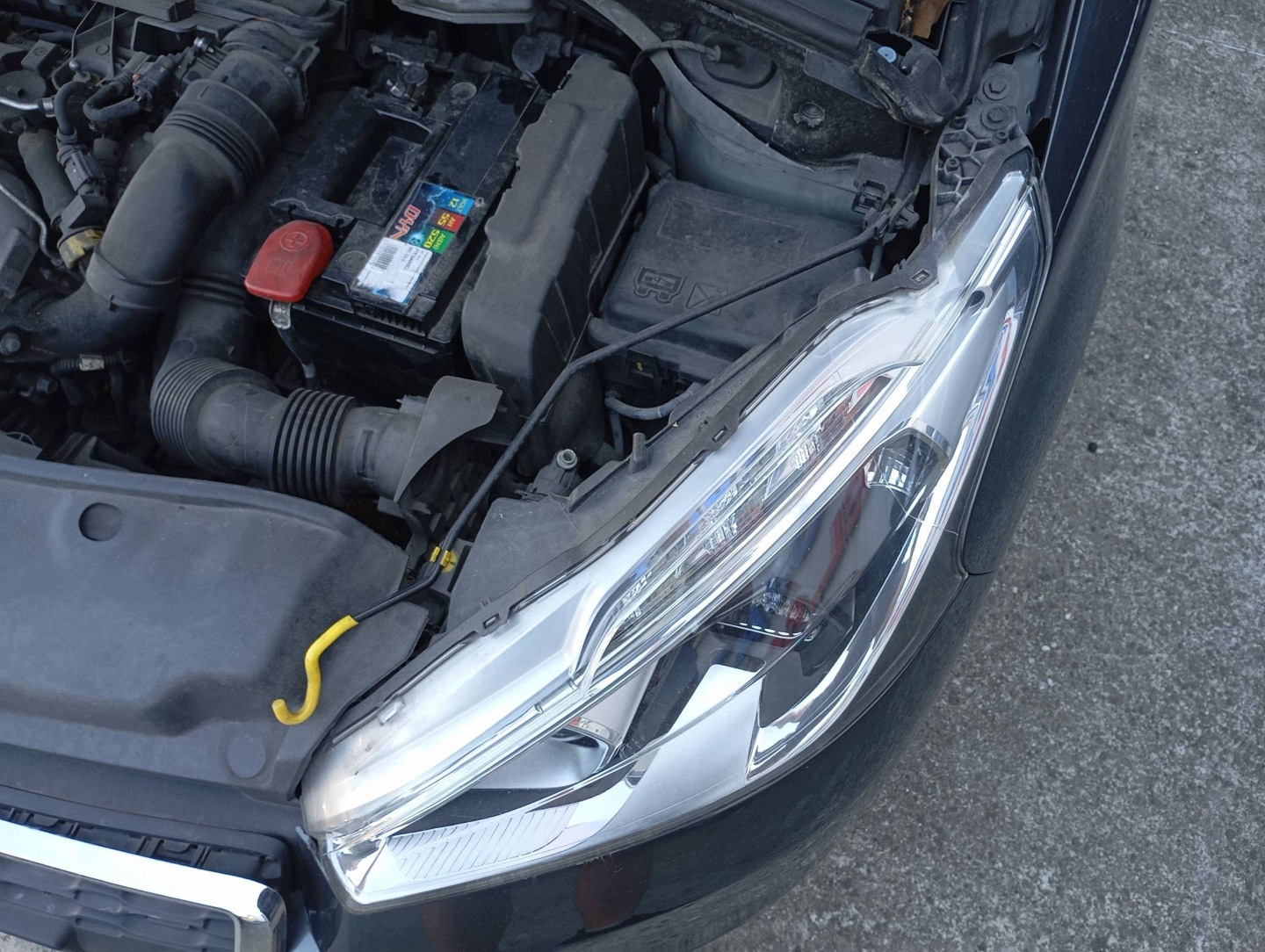 PEUGEOT 208 and 1 2015-2019 LIFT light front left REFLEKTOR left 9810805780