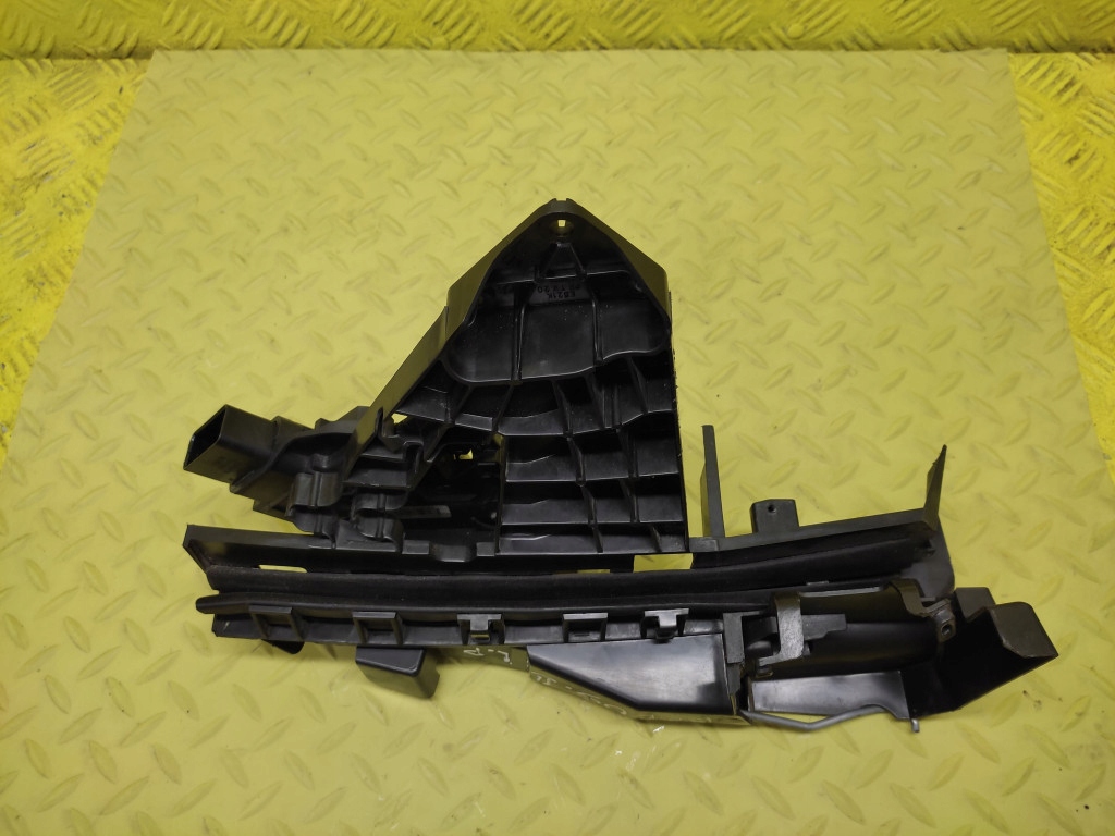 FORD FOCUS MK2 Support montage pare-chocs Gauche Avant