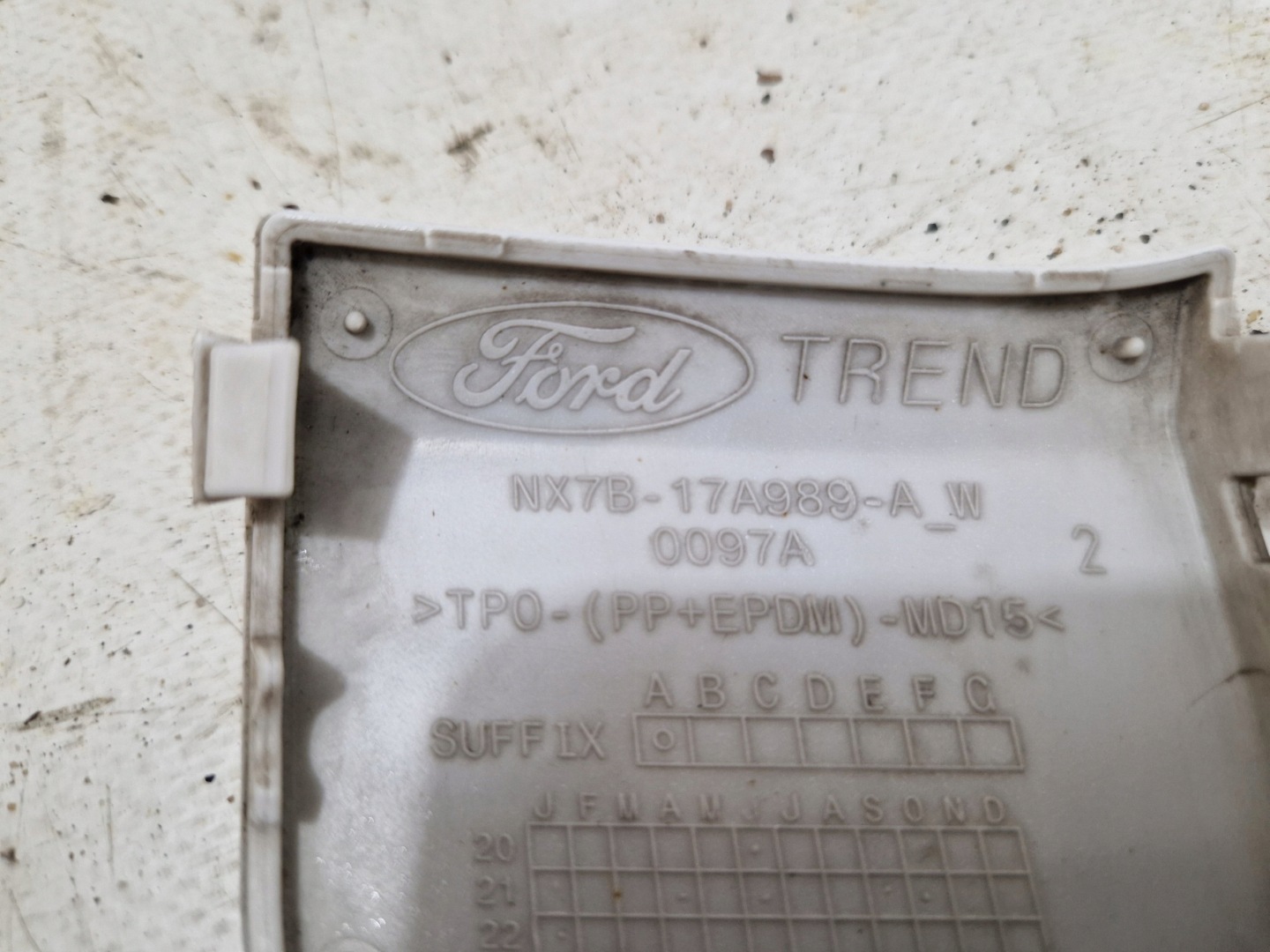 FORD FOCUS MK4 LIFT 21- towing hook cap towing bumper front NX7B17A989A
