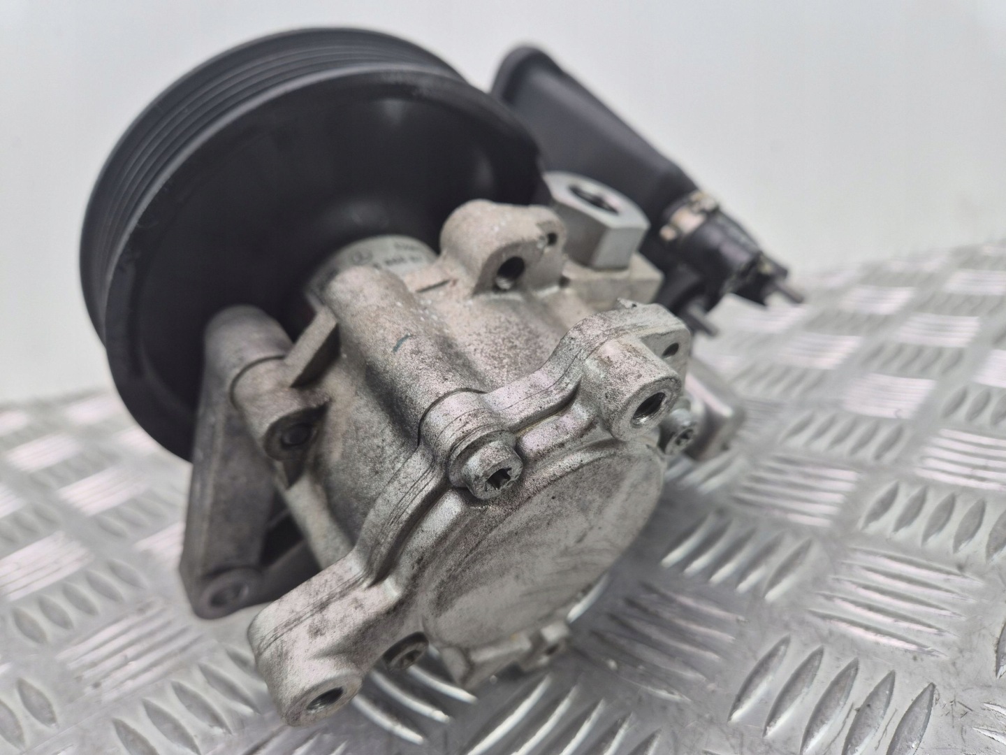 Mercedes CLK350 A209 C209 Pompa servosterzo 0054665701