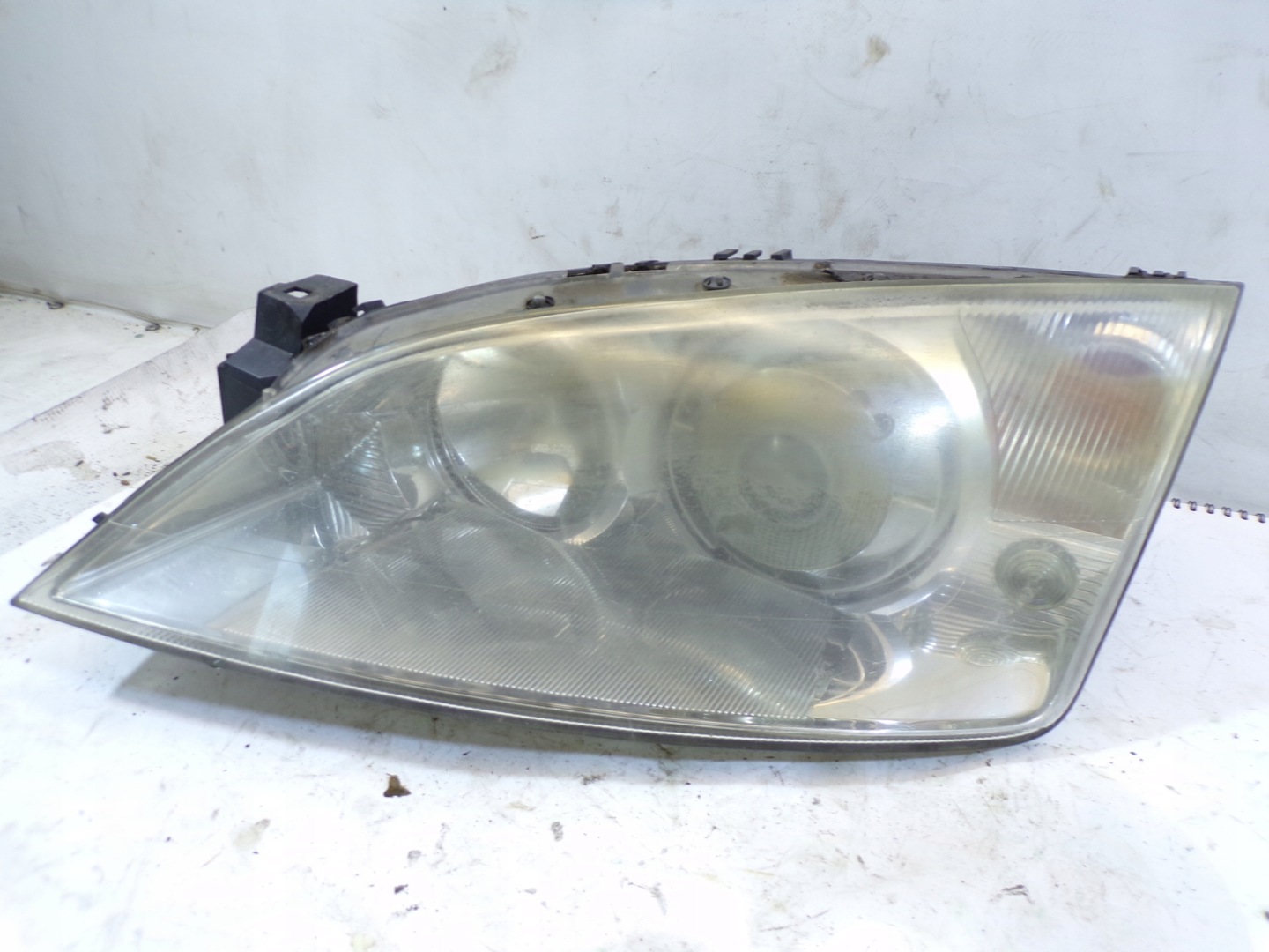 light front front left FORD MONDEO 3 III XENON (1)