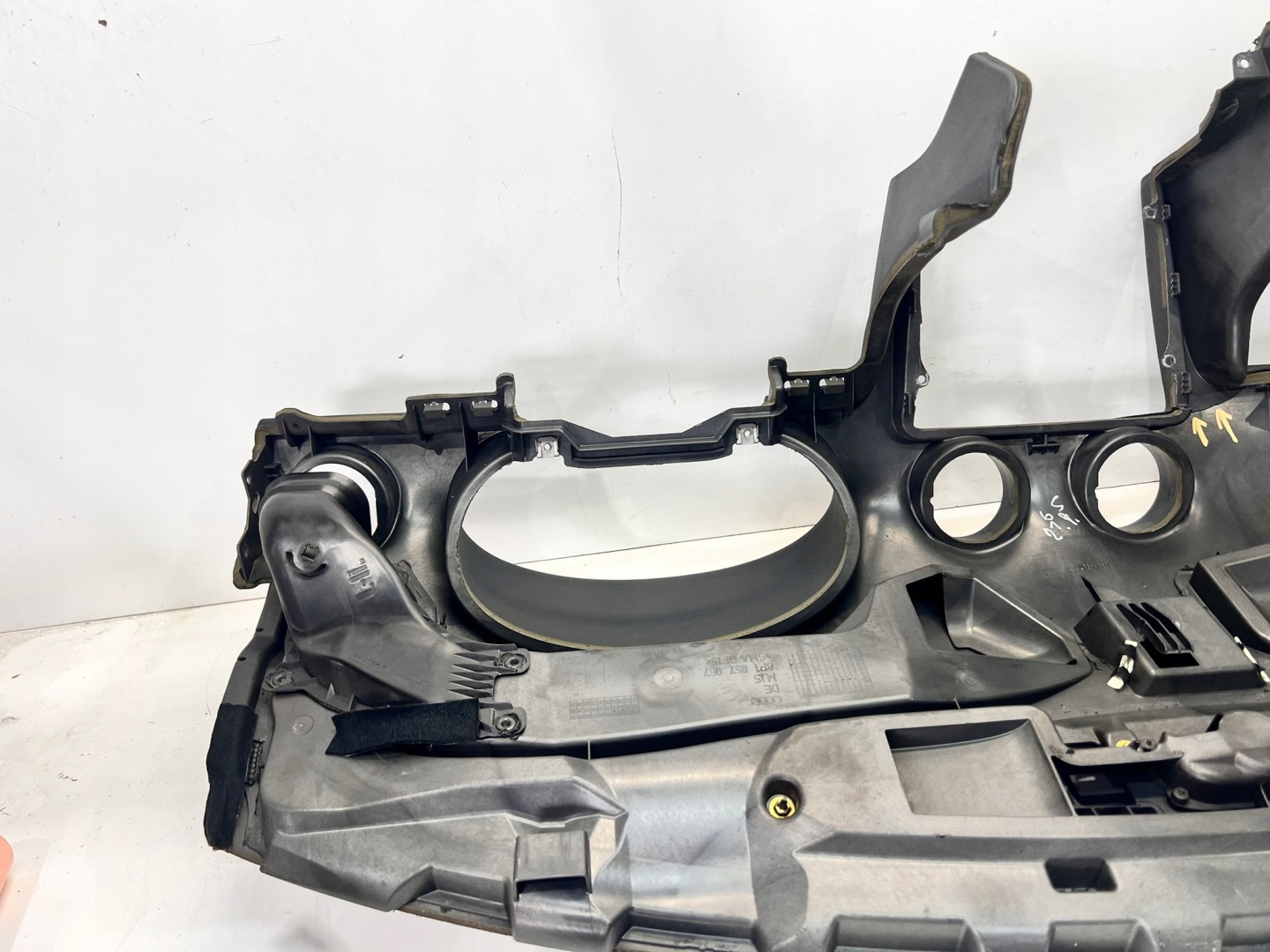 dashboard console cockpit AUDI A3 8P 8P1857033 damag.