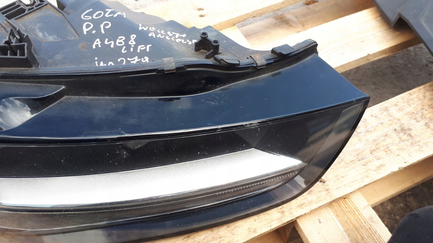 A4 B8 LIFT light right front front ZWYKLA UK