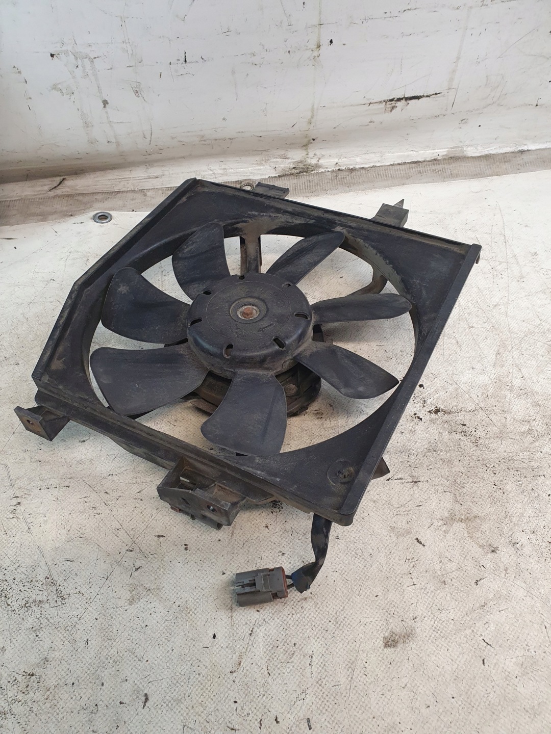 Ventola radiatore FPD5 MAZDA PREMACY e 1.8B 01r.