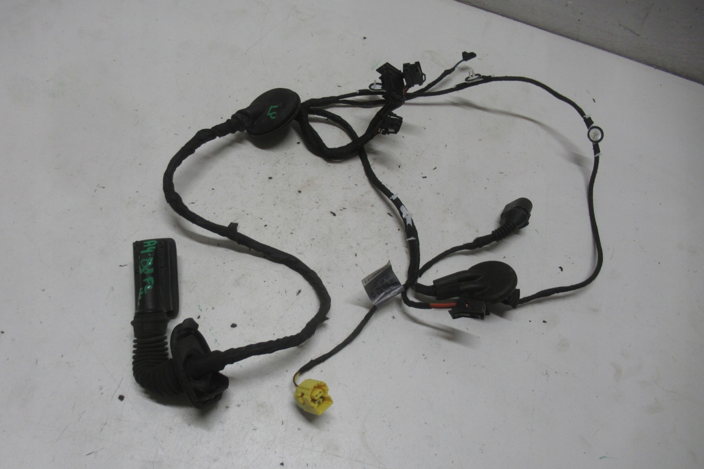 AUDI A4 B8 FL 2.0 TFSI 14R bundle door left front 8K0971029AQ