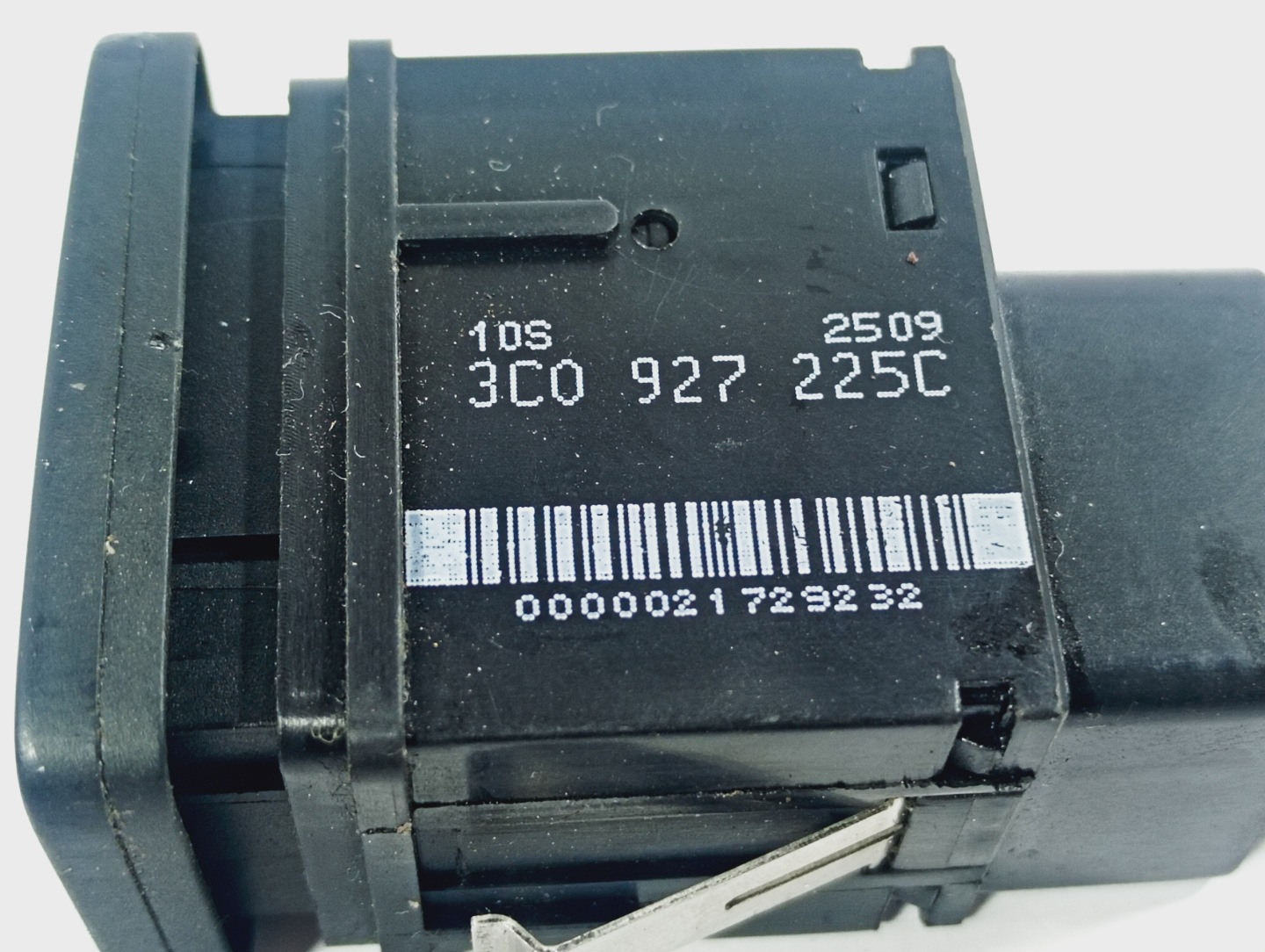 switch switch electric brake OE 3C0927225C VW Passat B6 05-10