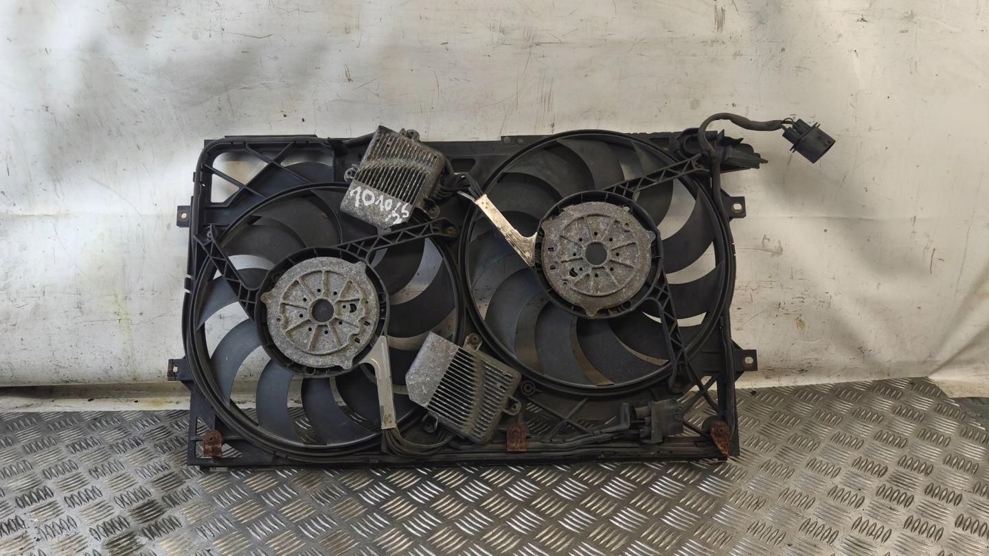 ventilátor chladiče VW PHAETON 3.0 V6 TDI 2006r 3D0121191Q
